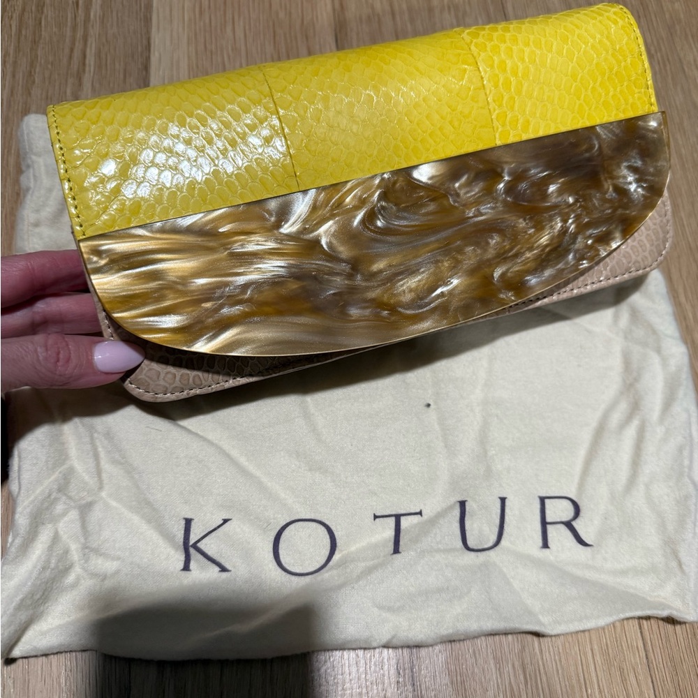 Kotur NWT yellow snakeskin clutch